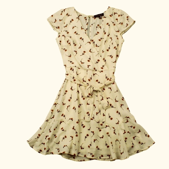 Trixxi Floral Wrap Dress - Picture 5 of 9